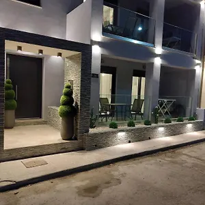 דירה Elite Luxury, ארגוסטולי